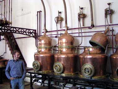 distilleriecombier.jpg